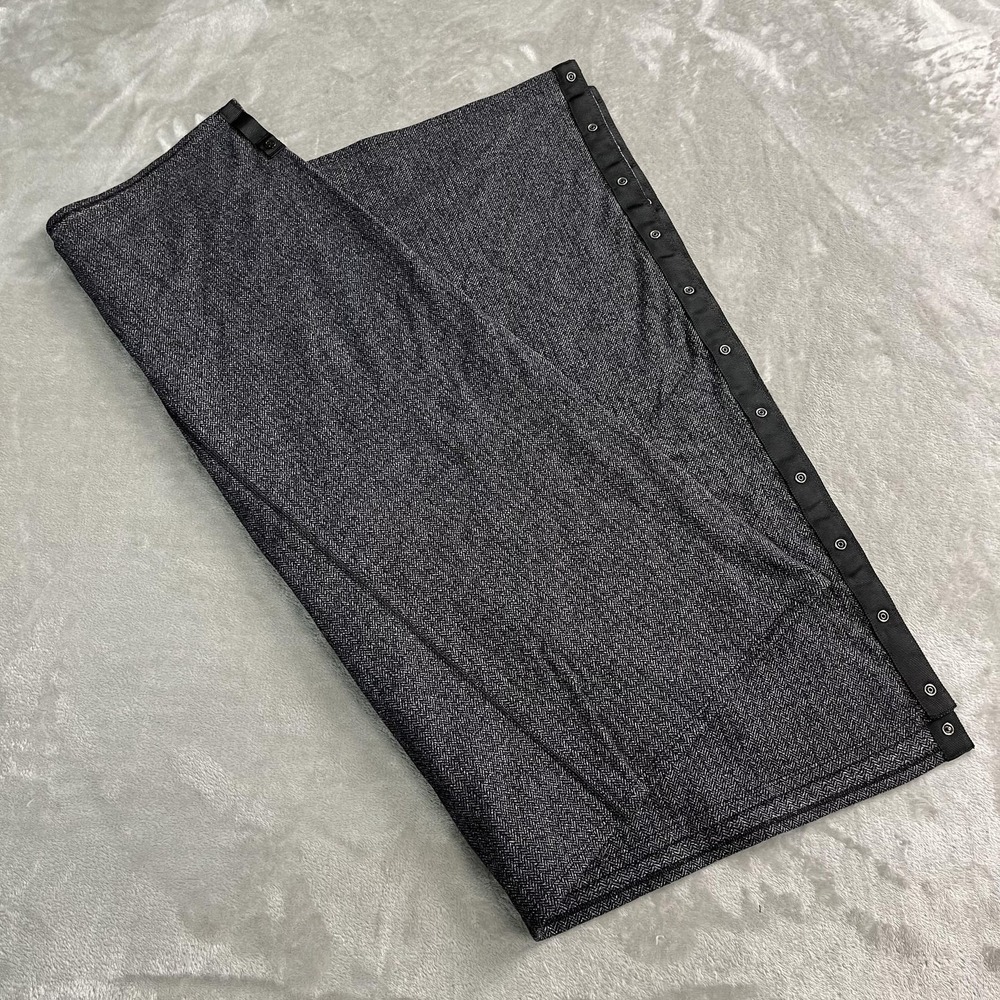 Lululemon Scarf Womens OS Gray Herringbone Snap Button Knit Vinyasa Wrap